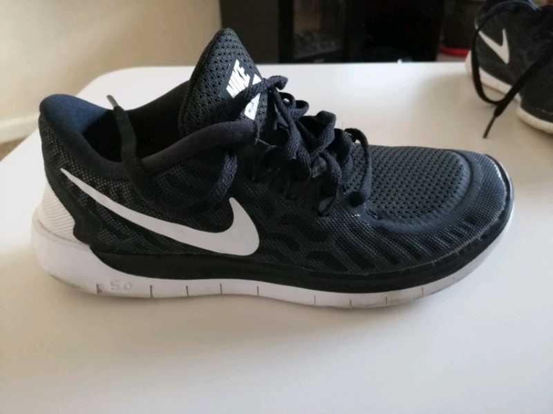 nike trainers size 4